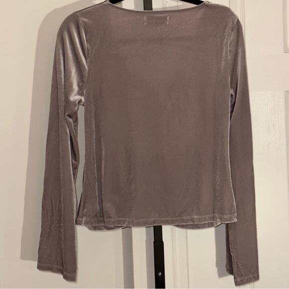 Urban Outfitters Velvet Clinched V-Neck Top Size Small - Picture 4 of 7
